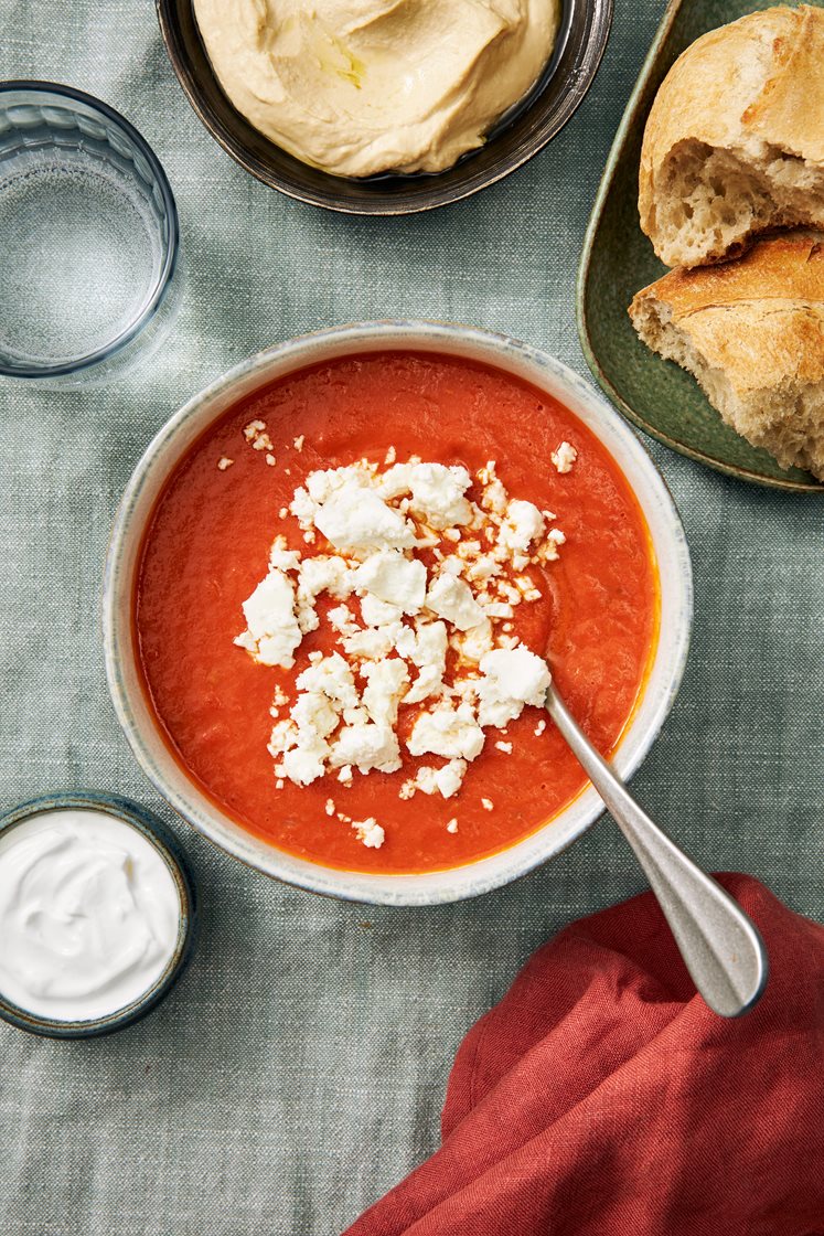 Tomatsoppa med surdegsbröd och hummus Recept Linas Matkasse