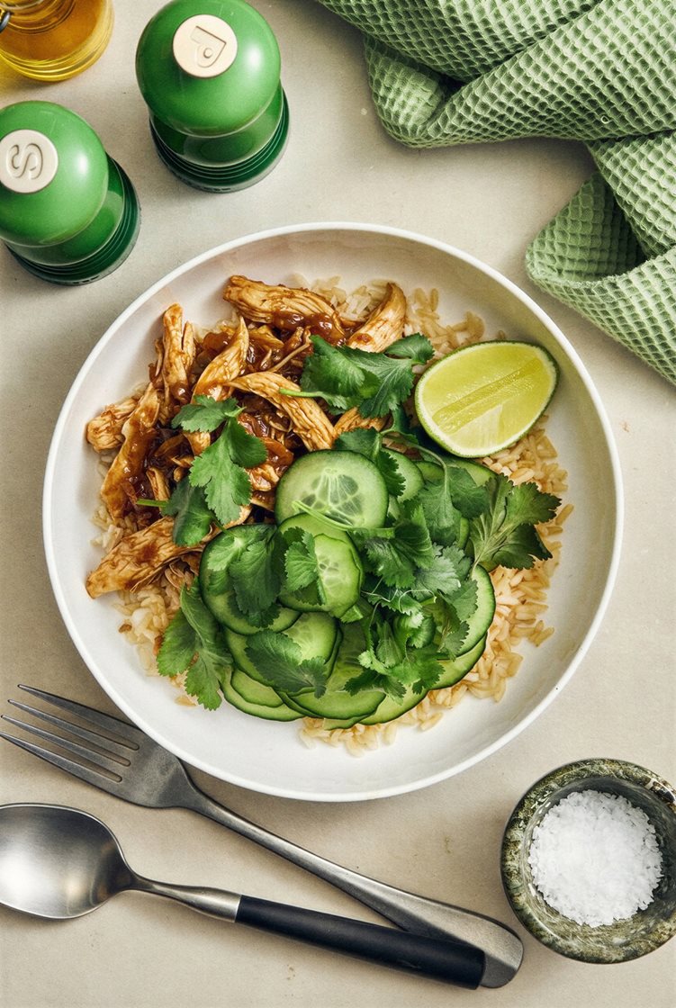 Asiatisk kycklingbowl med fullkornsris