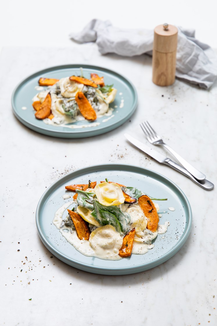 Ravioli med fire oster og kremet spinat med ovnsbakt flaskegresskar 