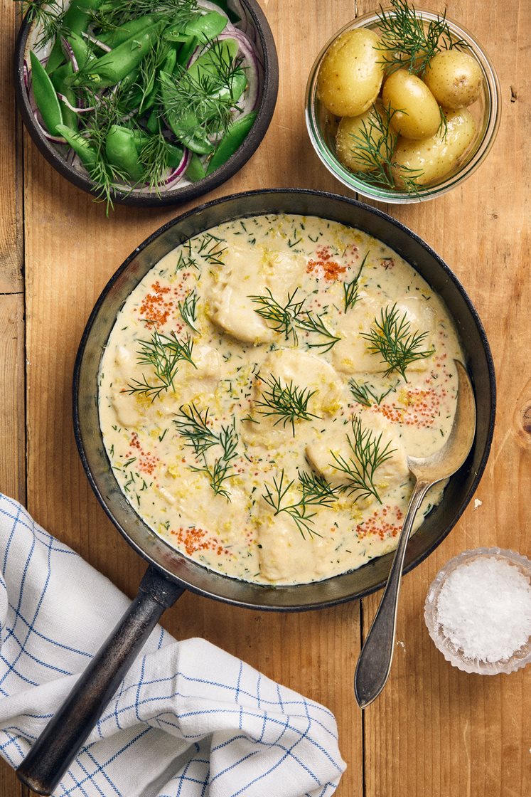 Skärgårdspanna med färskpotatis, dill, tångcaviar och primörsallad