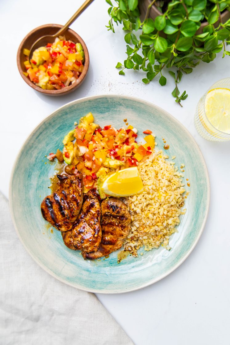 Grillstegte marinerede sautéskiver med avocadosalsa