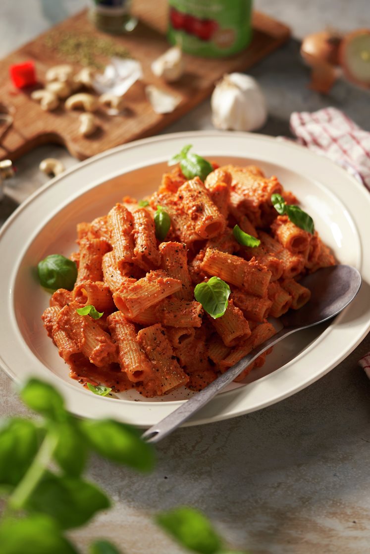 Pasta med tomat- och cashewsås