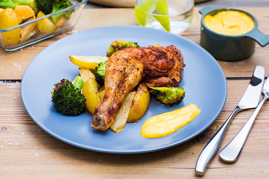 Bakte kyllinglår med grønnsaker og béarnaisesaus