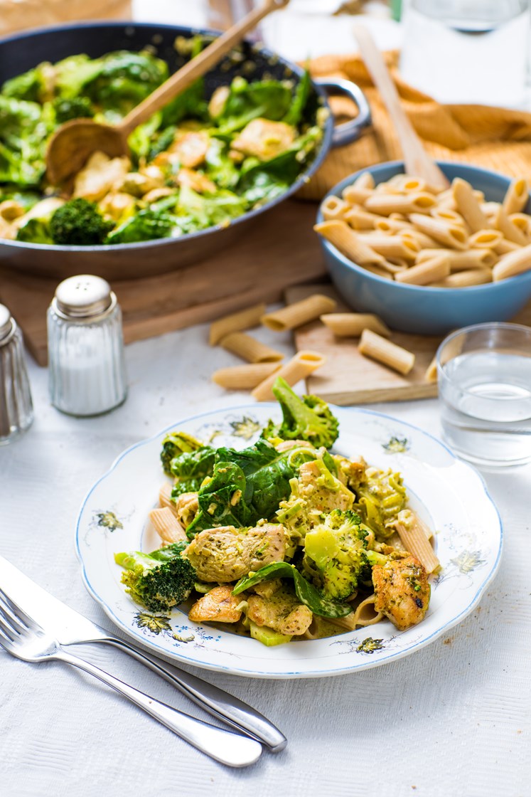 Kylling med pasta penne og grønn pesto 