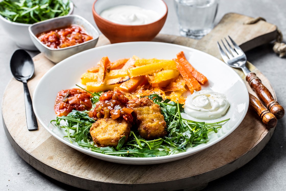 Kyllingnuggets med søtpotet- og kålrotfries