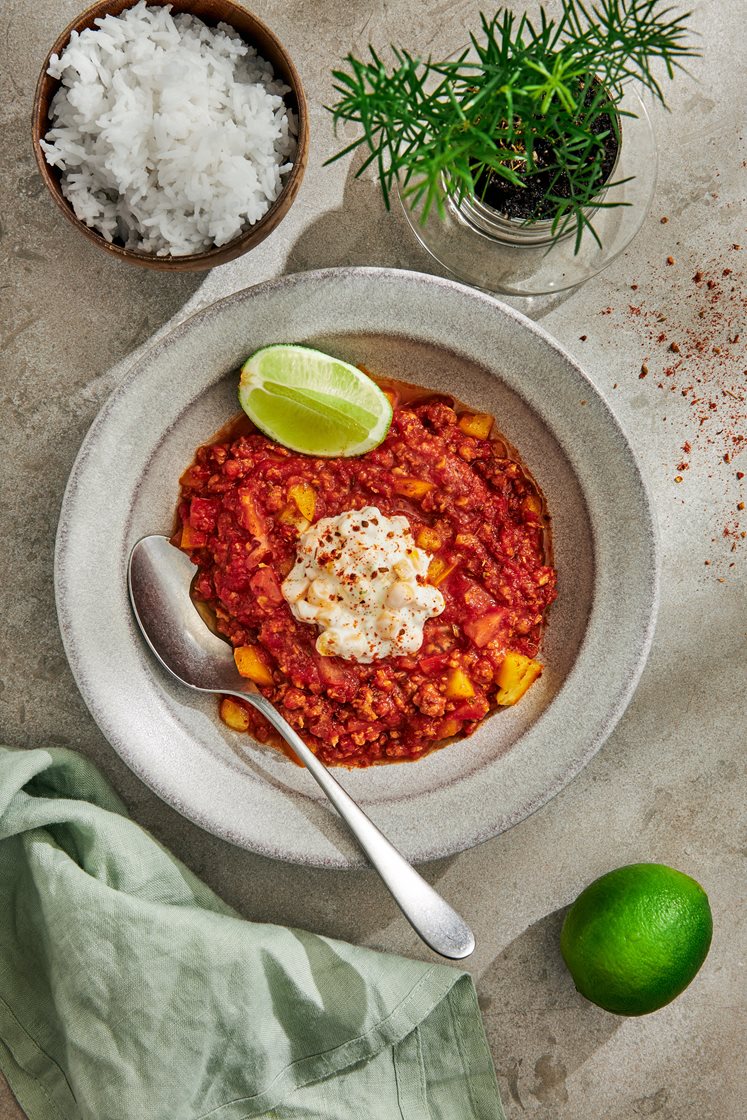 Chili sin carne med vegetarisk färs, ris och majssalsa 