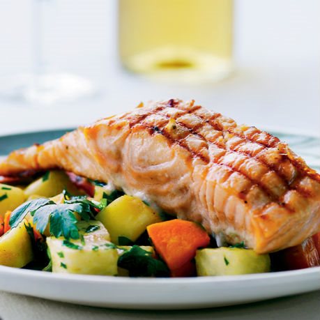 Grillstegt laks med rodfrugter