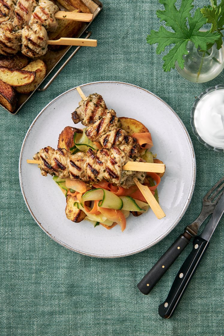 Grillade kalkonspett med rostad färskpotatis