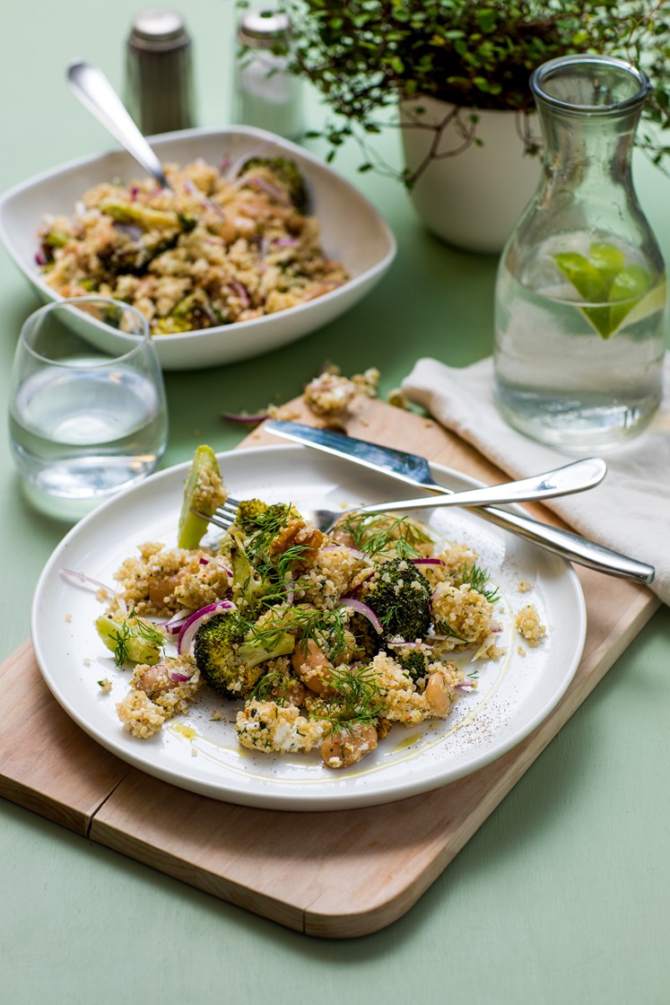 Salat med chevre, quinoia, bønner og dill