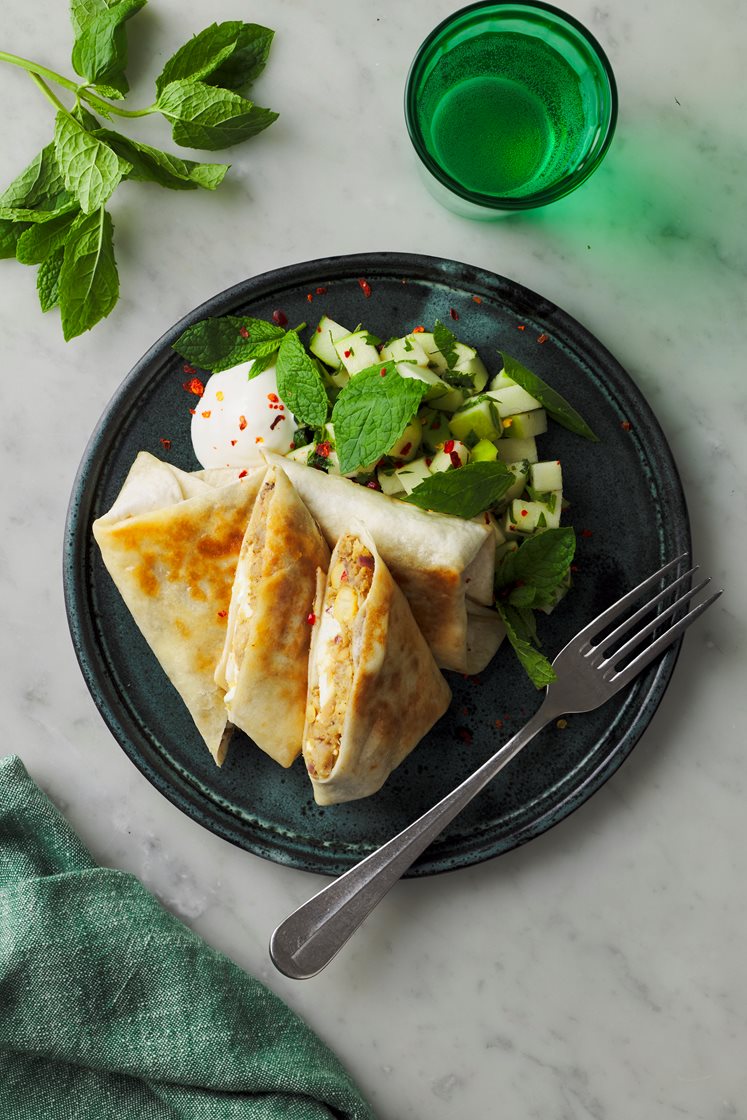 Indiska baidas - fyllda tortillas med äppel- och myntasallad