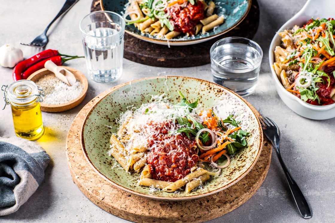 Pasta arrabbiata med chorizo og parmesan