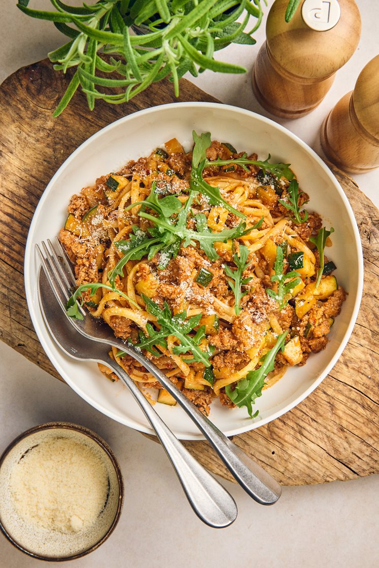 Linguine di tacchino - kalkonfärspasta med zucchini, vitlök och parmesan