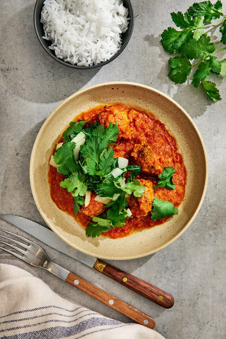 Malai kofta curry - vegetariska färsbollar med cashewnötter i currysås och basmatiris