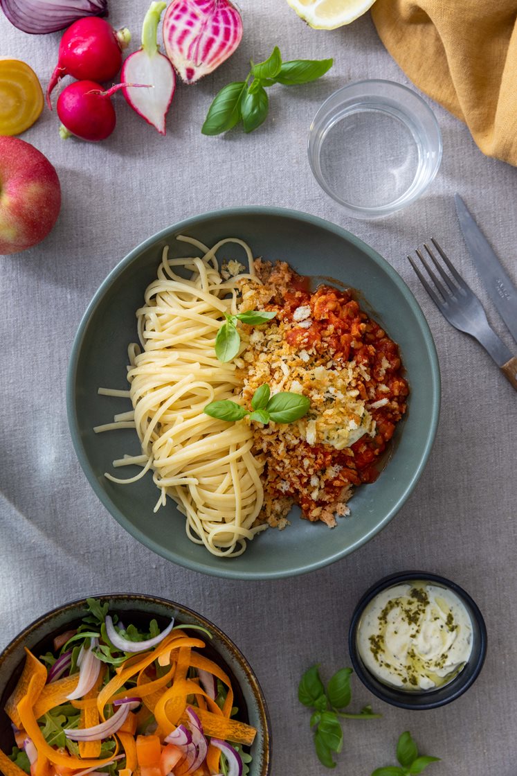 Pasta bolognese med basilikumkrem og trøffel pangrattato