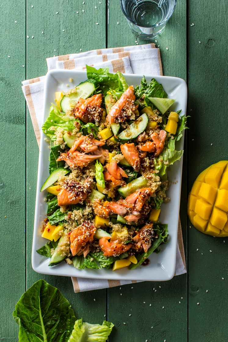 Teriyakimarinert laks med mango- og quinoasalat