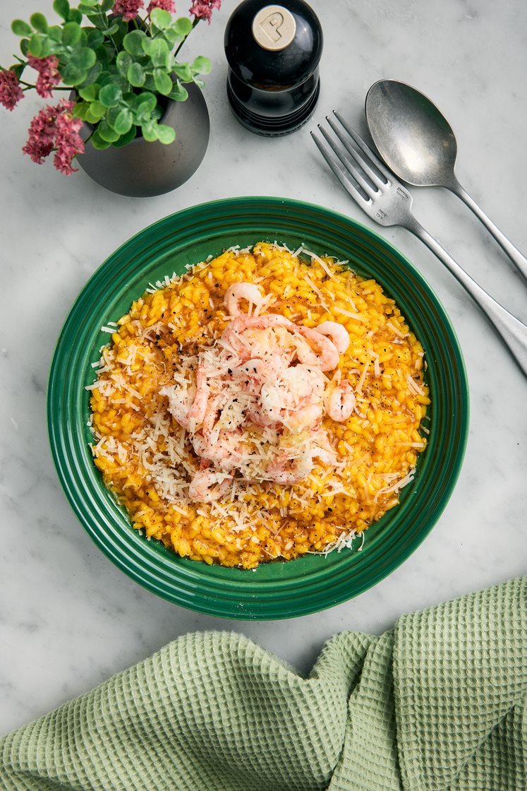 Saffransrisotto med räkor och parmesan