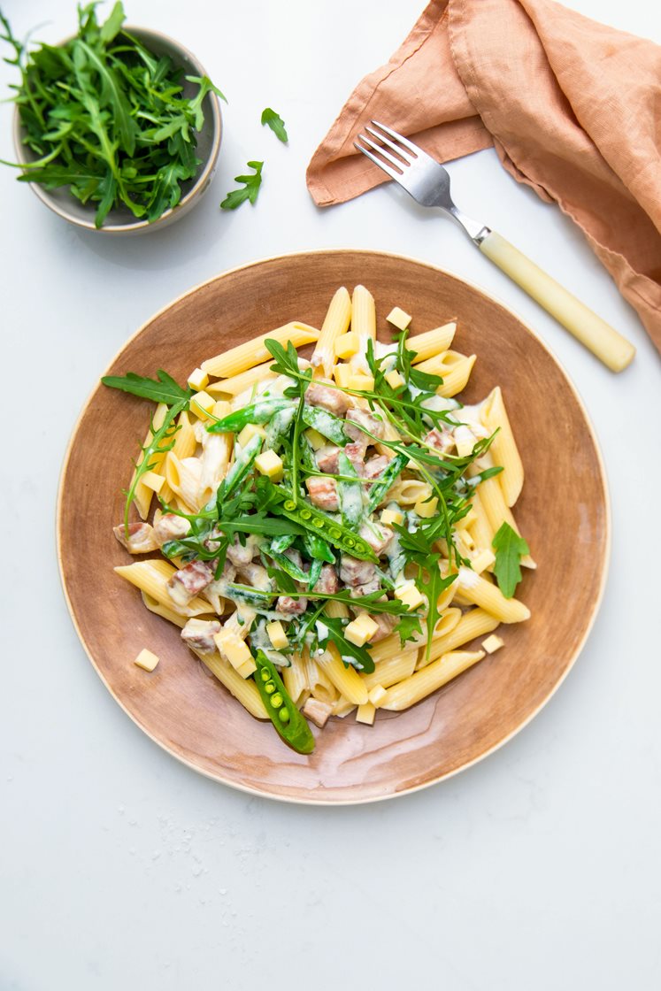 Pasta med pancetta og rucola