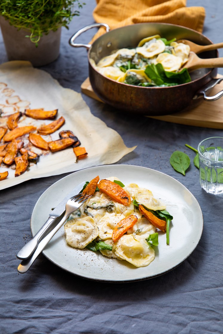 Ravioli med fire oster og kremet spinat med ovnsbakt flaskegresskar 