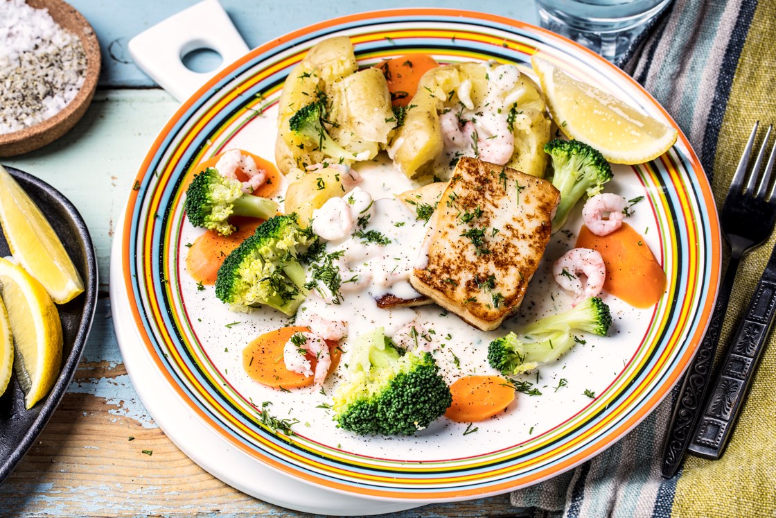 Fiskepudding med dillsaus og reker