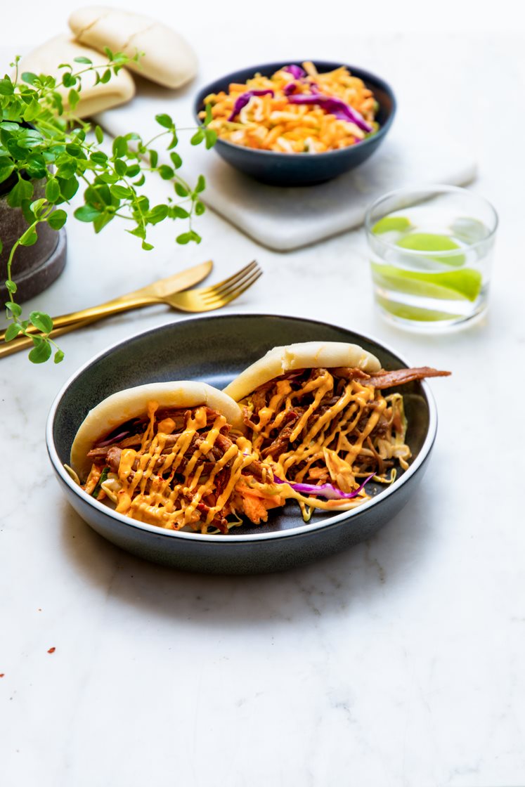 Maistortillaer med hoisinmarinert pulled pork, sprø grønnsaker og chilimajones 