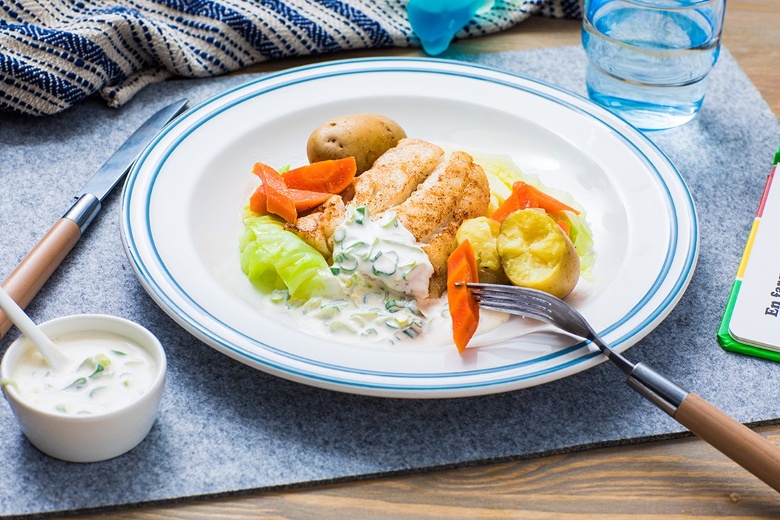 Stekt lyr med dampet nykål og rømmekrem