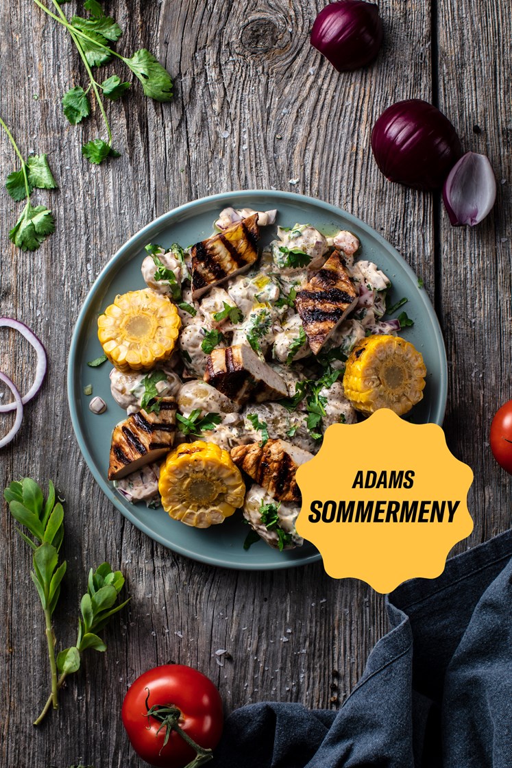Grillet indrefilet av svin med spicy potetsalat, maiskolber og tomat