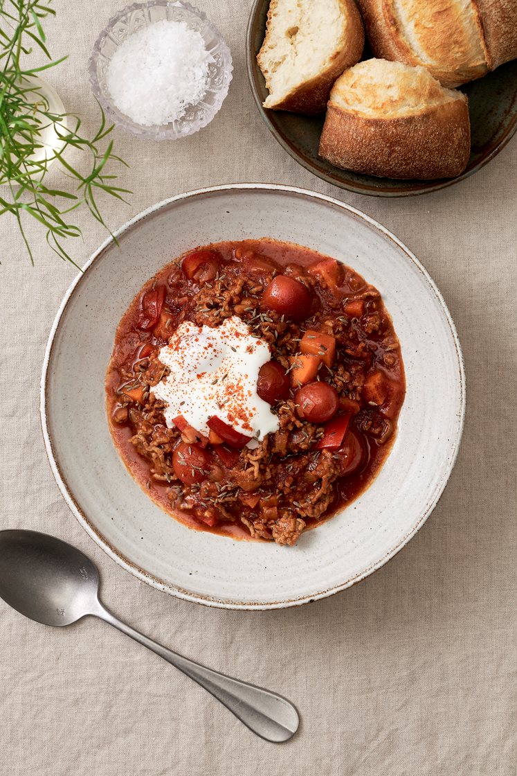Goulash - Nötfärsgryta med paprika, kummin och surdegsbröd