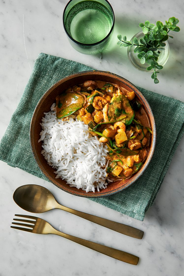 Tikka masala curry med räkor, kokosgrädde och spenat