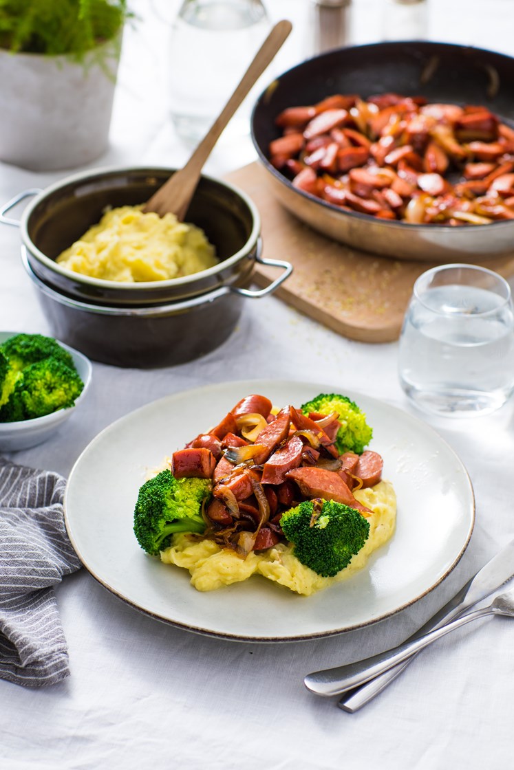 Brennende kjærlighet med bacon, bratwurst og potetmos