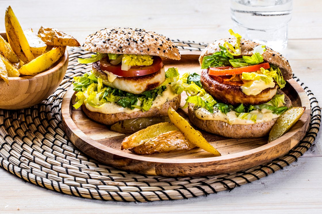Fiskeburger med potetbåter