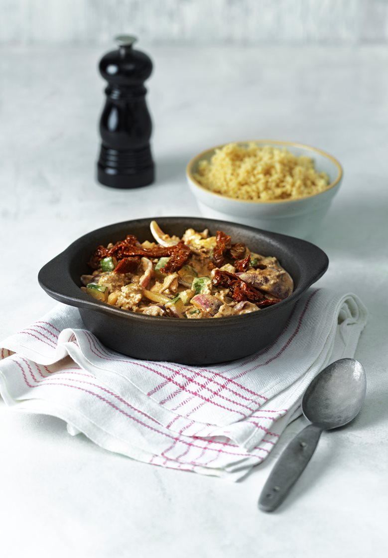 Fransk färsgryta med dijon och soltorkade tomater
