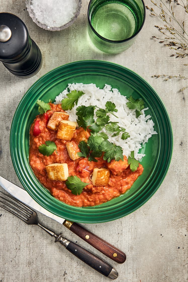 Tikka masala med linser och pannoumi