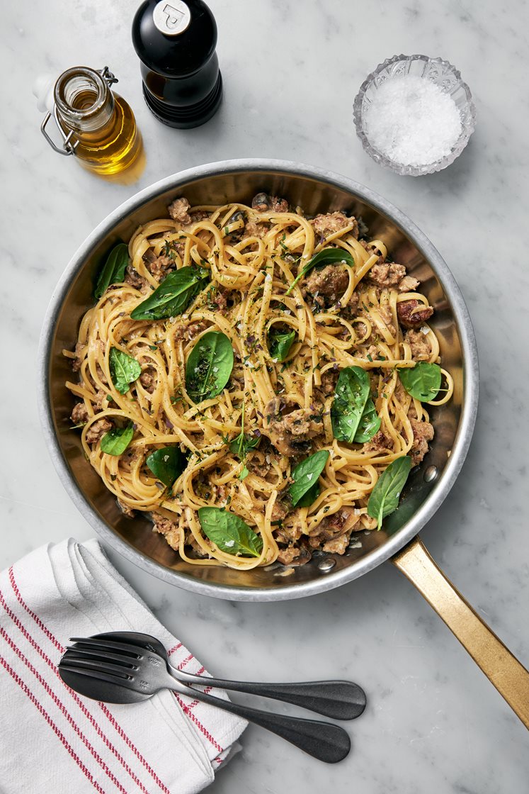 Linguine med kalkonfärs, färsk timjan och champinjoner