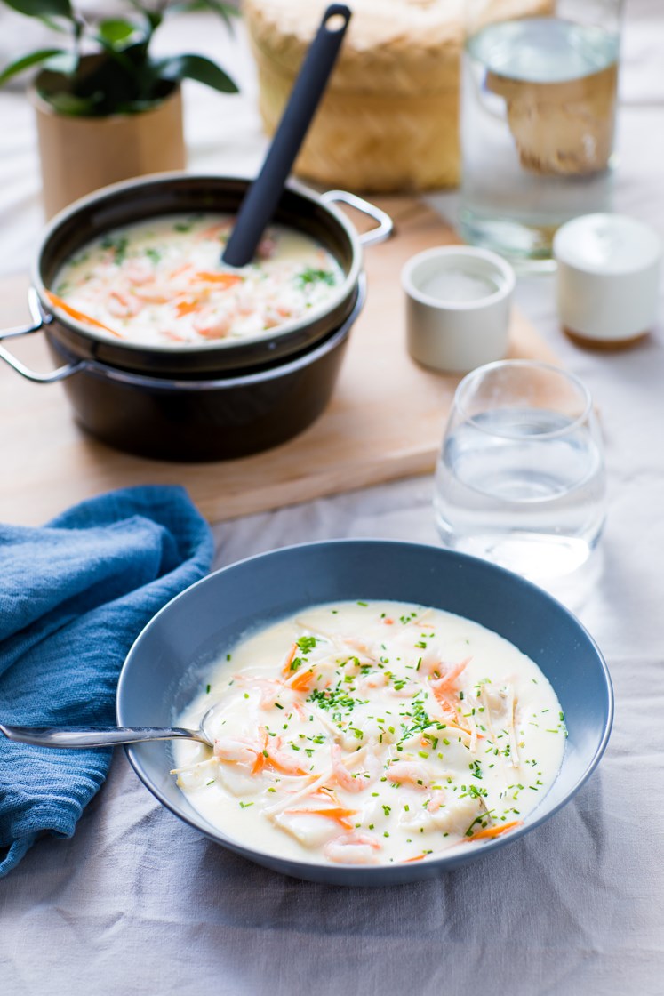 Fiskesuppe med torsk, gulrot, fennikel og dill