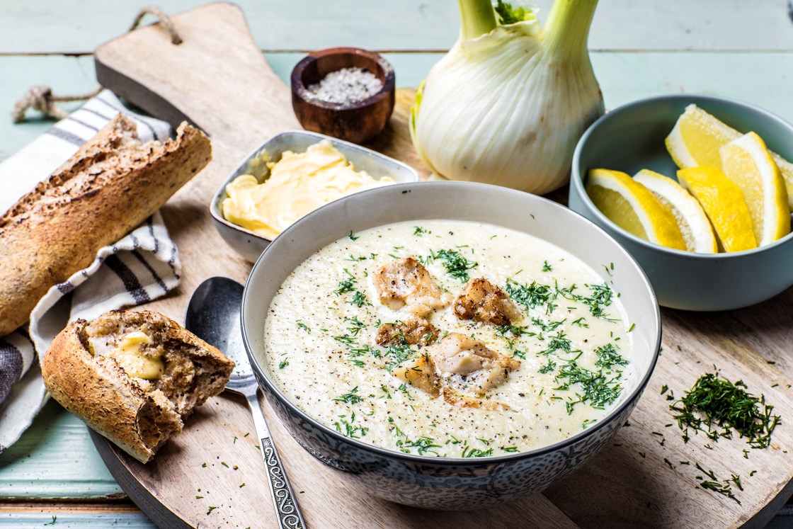 Kremet fennikelsuppe med lysing og dill