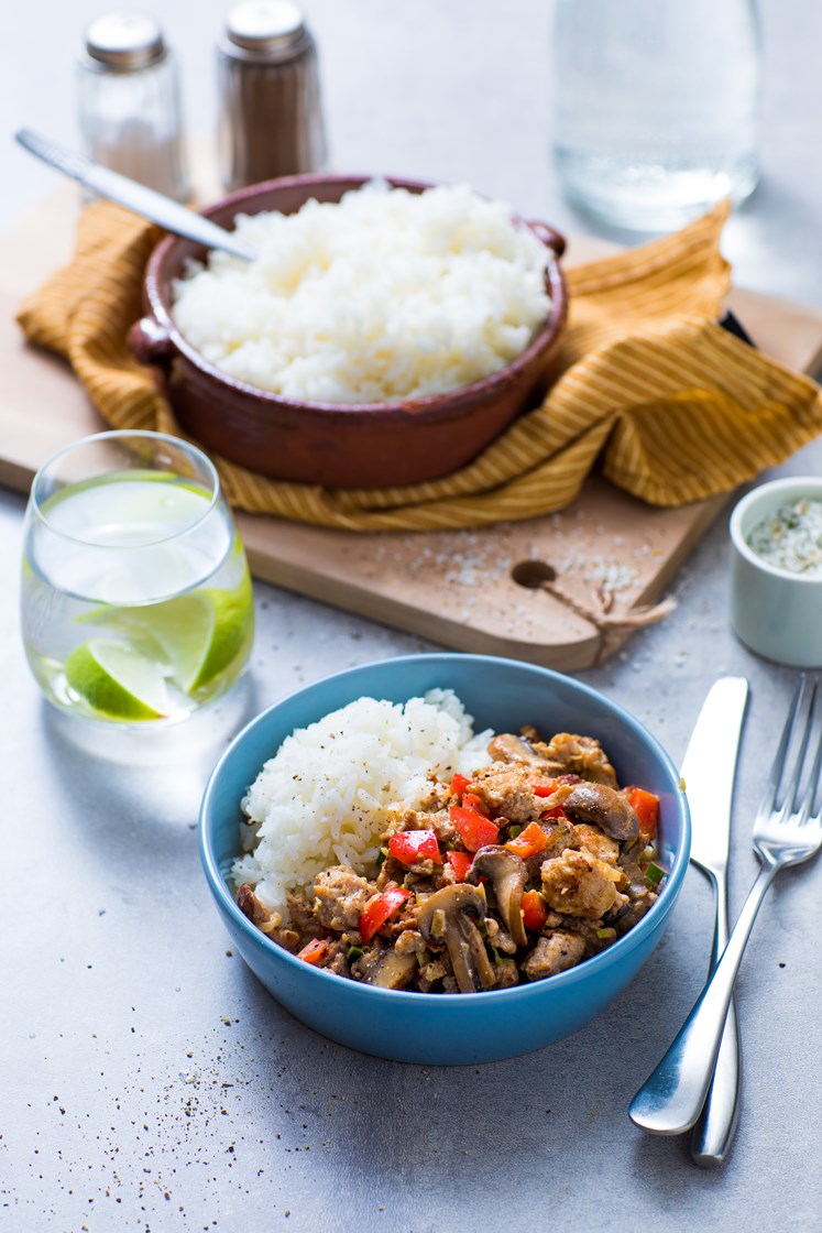 Biff stroganoff med grønnsaker og fullkornsris