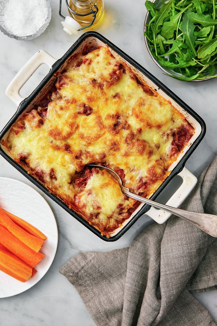 Allt i ett - Mozzarellagratinerad nötfärsragu med potatis och ruccola