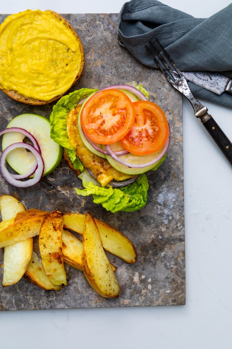 Fiskeburger med ovnbagte fritter