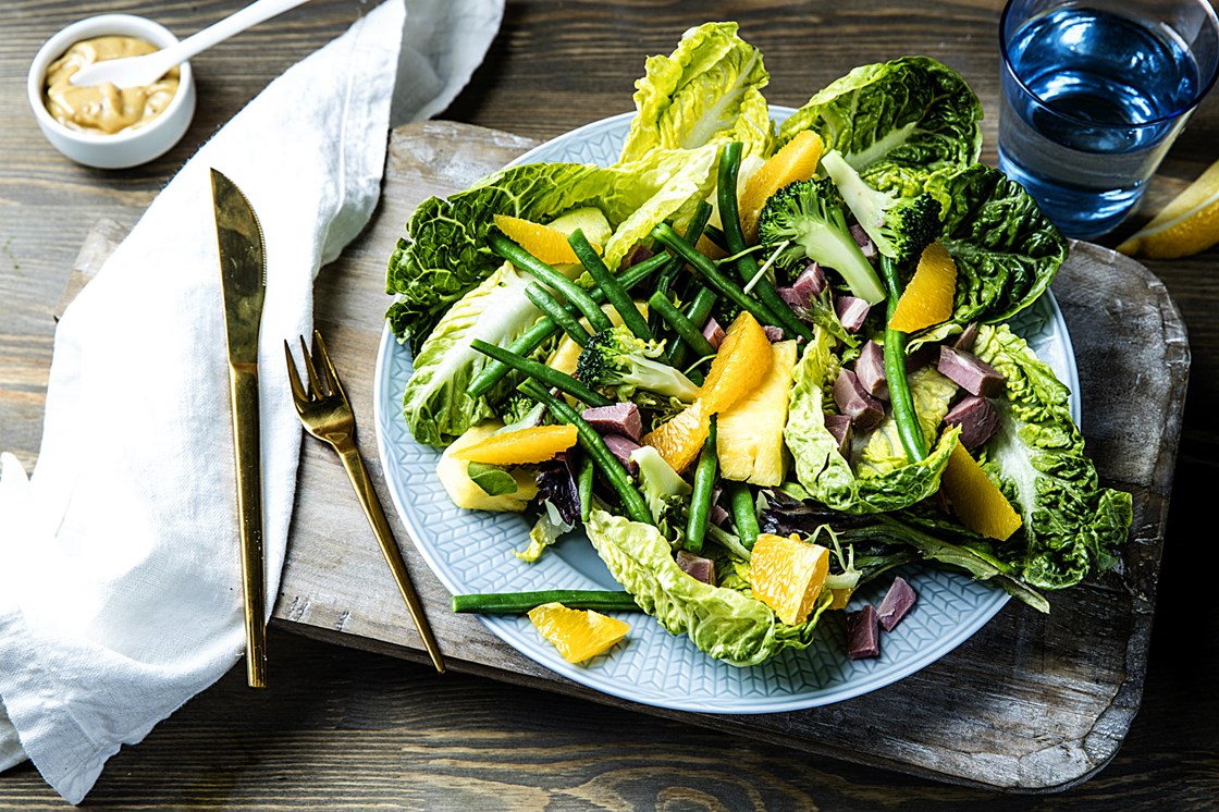 Fargerik skinkesalat