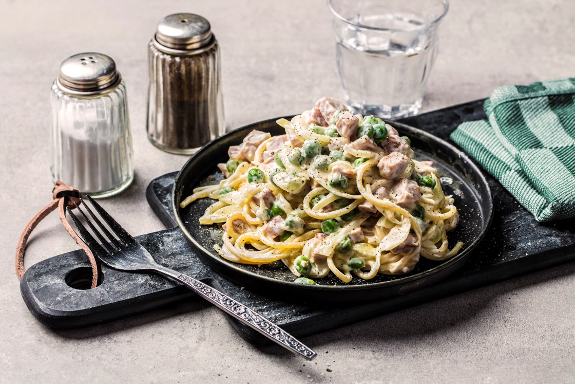 Kremet spagetti med kalkunbacon 