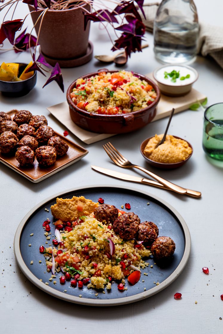 Lammekjøttboller med bulgur og mynteyoghurt