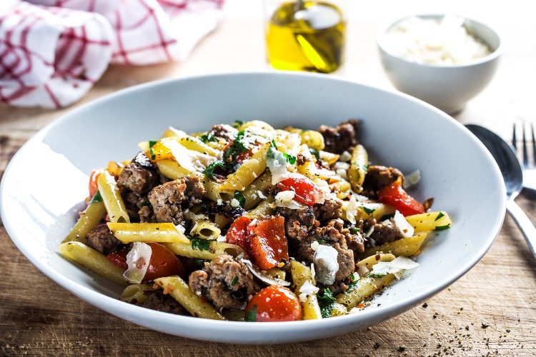 Pasta med salsiccia og paprika