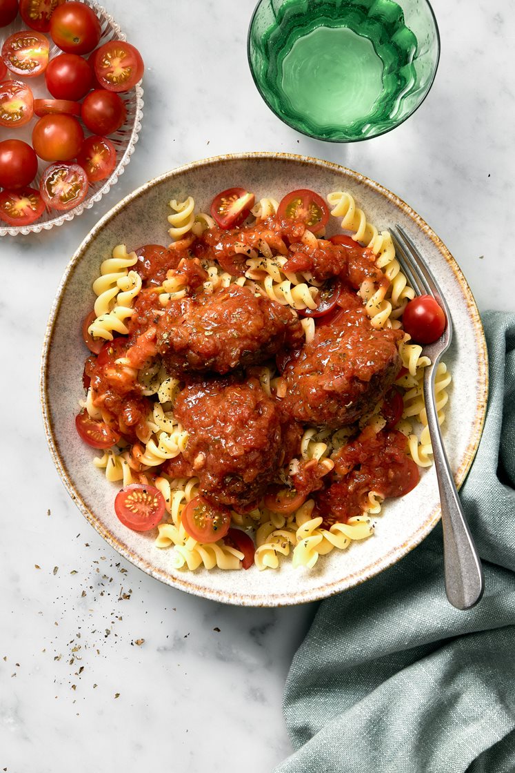 Nötfärsjärpar med parmesan i tomatsås