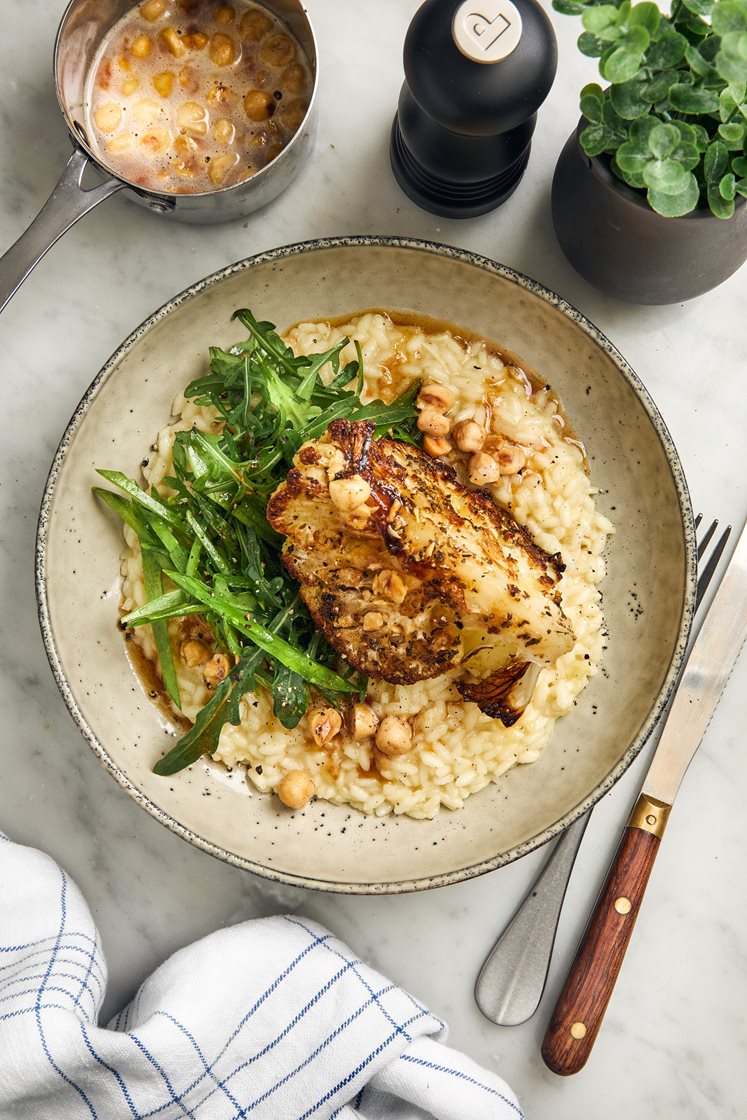 Citronrisotto med salviarostad blomkål och brynt hasselnötssmör