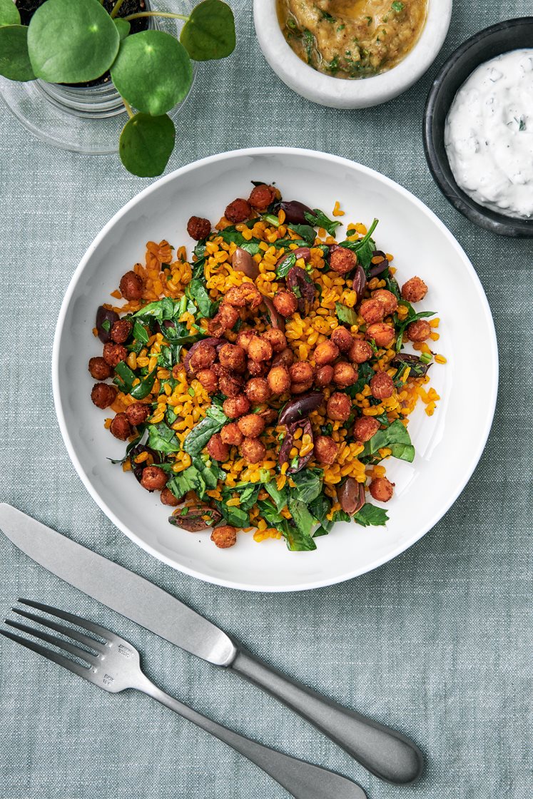 Saffransbulgur med rostade kikärtor och auberginekräm