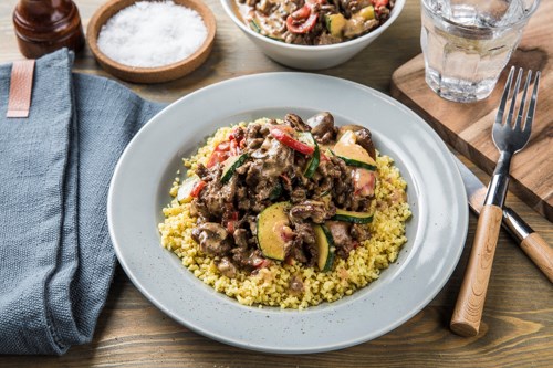 Kjøttdeiggryte med sopp, squash og byggkorn