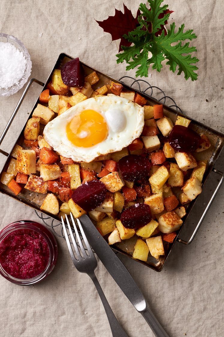 Rotfruktspytt med halloumi och rödbetshummus