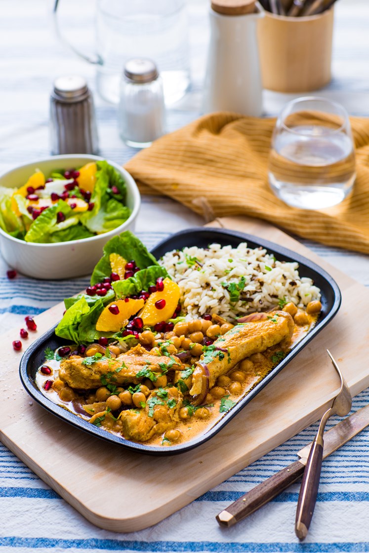 Tikka masalakylling med villris og granateplesalat