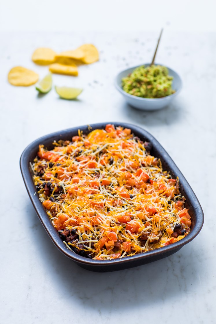 Nachos med bønnestuing og crunchy guacamole