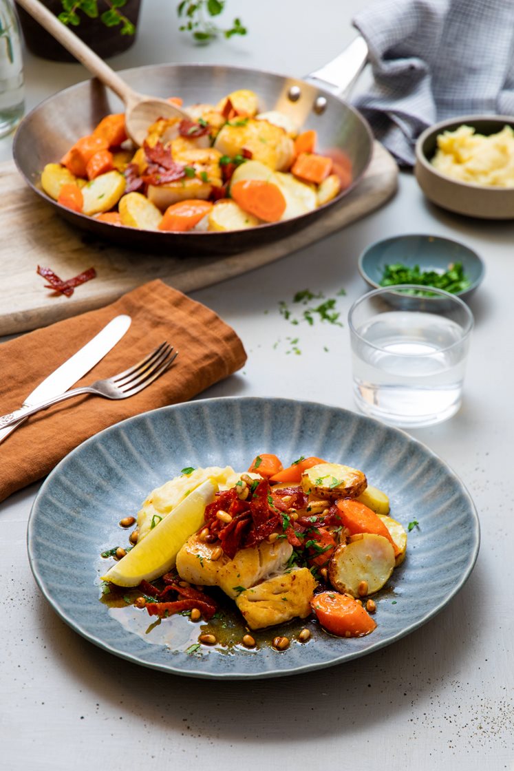 Pannestekt torskefilet med chorizosjy og sellerirotpuré